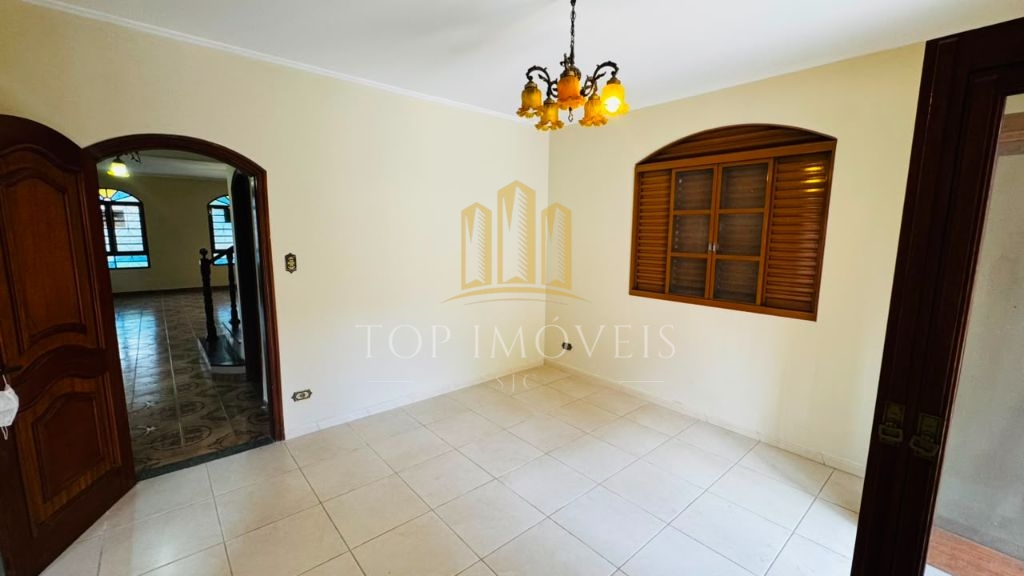 Casa à Venda no Jardim Esplanada 3 quartos e edícula - com acesso exclusivo para a área verde