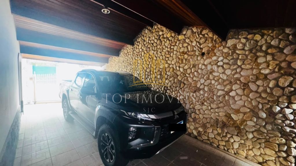 Casa à Venda no Jardim Esplanada 3 quartos e edícula - com acesso exclusivo para a área verde