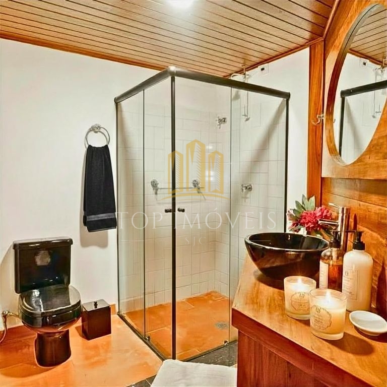 Casa Alto Padrão à Venda em Campos do Jordão Exclusividade, Sofisticação e Vista para as Montanhas , porteira fechada