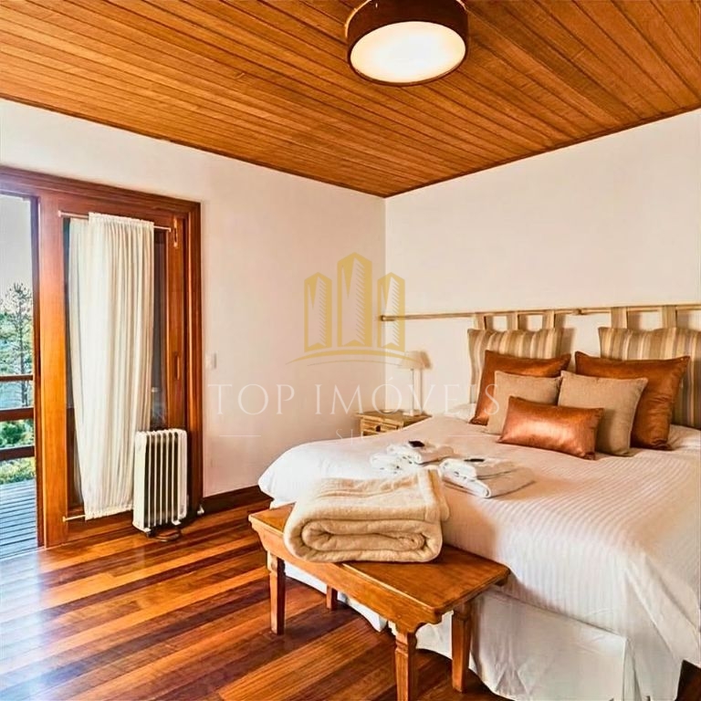 Casa Alto Padrão à Venda em Campos do Jordão Exclusividade, Sofisticação e Vista para as Montanhas , porteira fechada