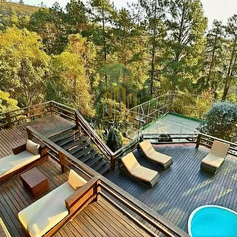 Casa Alto Padrão à Venda em Campos do Jordão Exclusividade, Sofisticação e Vista para as Montanhas , porteira fechada