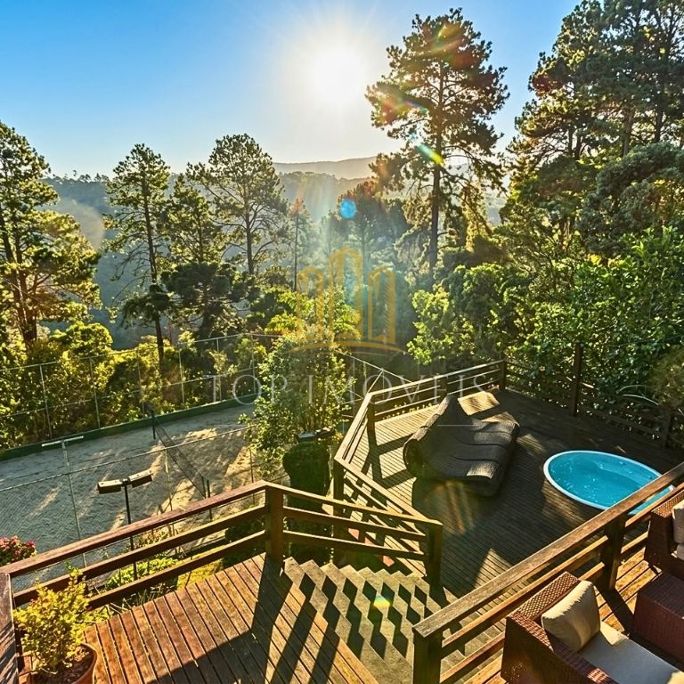 Casa Alto Padrão à Venda em Campos do Jordão Exclusividade, Sofisticação e Vista para as Montanhas , porteira fechada