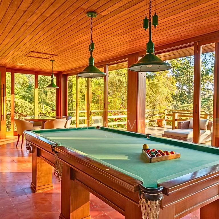 Casa Alto Padrão à Venda em Campos do Jordão Exclusividade, Sofisticação e Vista para as Montanhas , porteira fechada