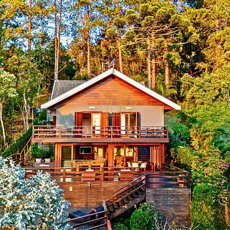 Casa Alto Padrão à Venda em Campos do Jordão Exclusividade, Sofisticação e Vista para as Montanhas , porteira fechada