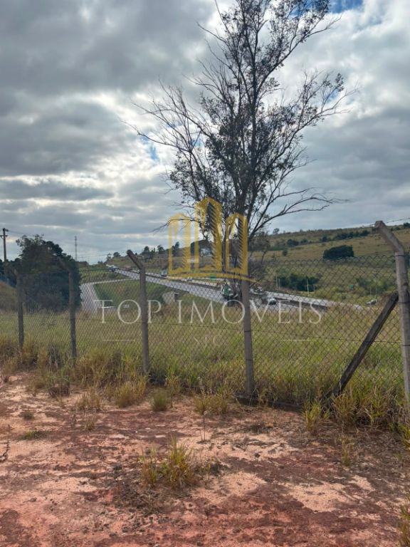 Terreno Comercial/Logístico de 1.000m² na Beira da Dutra 47 Câmeras de Segurança e Vista Panorâmica
