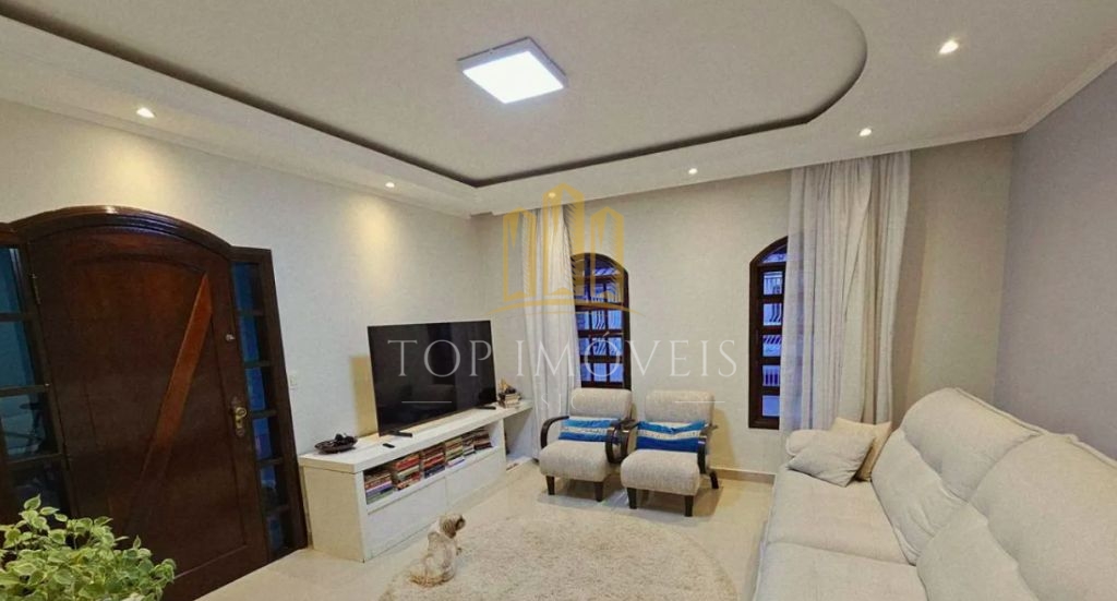 Casa térrea no Jardim Portugal, São José dos Campos - Próxima ao SESI.