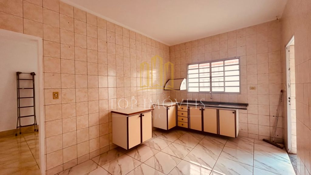 Excelente casa térrea no Bairro Jardim Estoril - Ao lado do SESI São José dos Campos