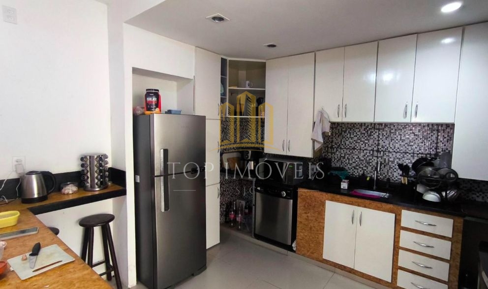 Casa com 3 dormitórios à venda, 220 m² por R$ 650.000,00 - Jardim Uirá - São José dos Campos/SP