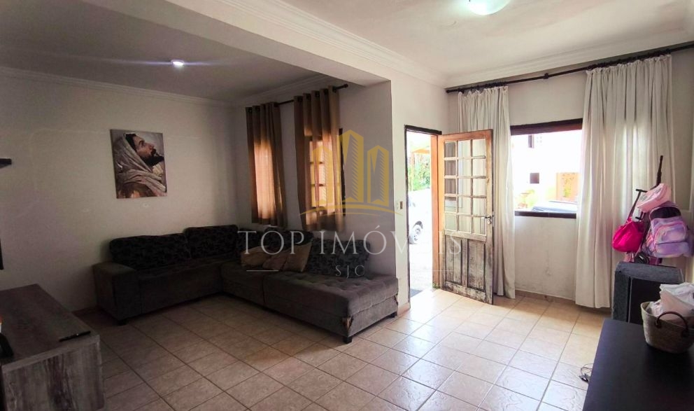 Casa com 3 dormitórios à venda, 220 m² por R$ 650.000,00 - Jardim Uirá - São José dos Campos/SP