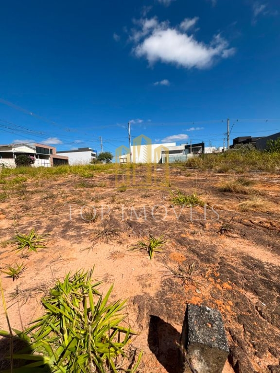Terreno Residencial de 180m² no Portal dos Pássaros Próximo ao Aeroporto em SJC