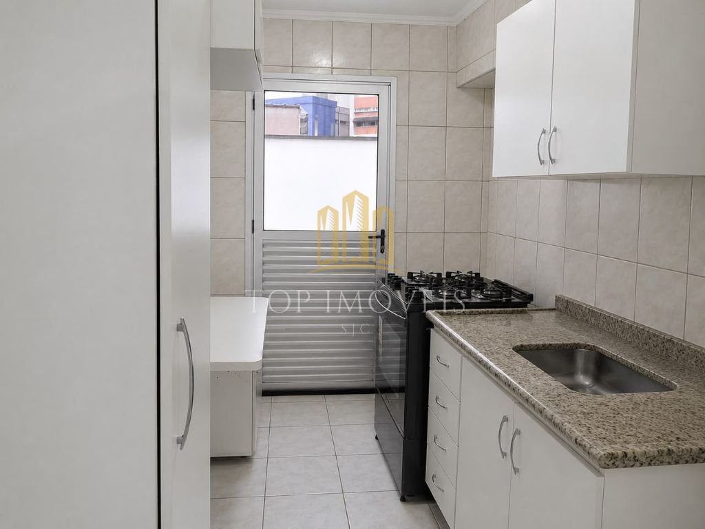 Apartamento no Centro 97 m² total com Quintal Privativo de 30m² Ideal para Investimento ou Moradia!