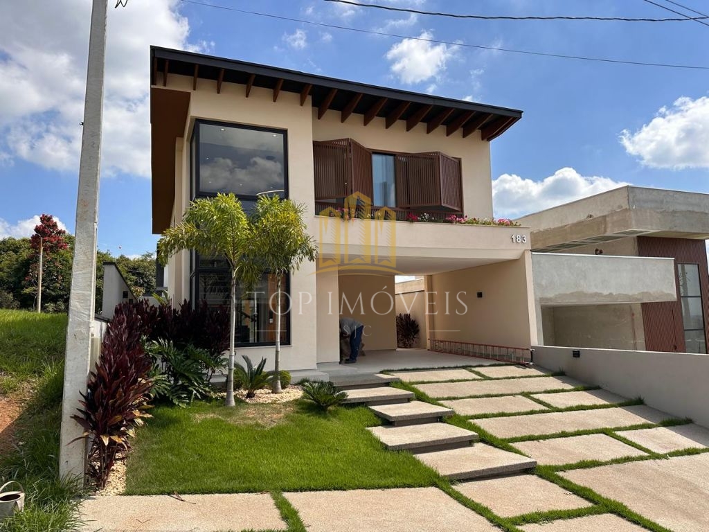 Casa de Alto Padrão em Woodframe Condomínio Fogaça