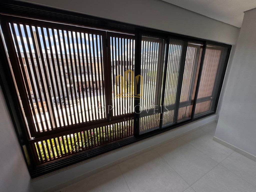 Casa de Alto Padrão em Woodframe Condomínio Fogaça