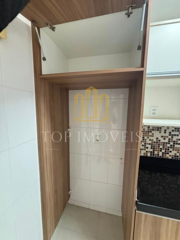 Apartamento Espaçoso 3 Dormitórios com Suíte, Sacada Privativa e Varanda Gourmet com Churrasqueira a Carvão