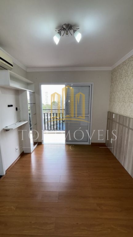 Apartamento Espaçoso 3 Dormitórios com Suíte, Sacada Privativa e Varanda Gourmet com Churrasqueira a Carvão