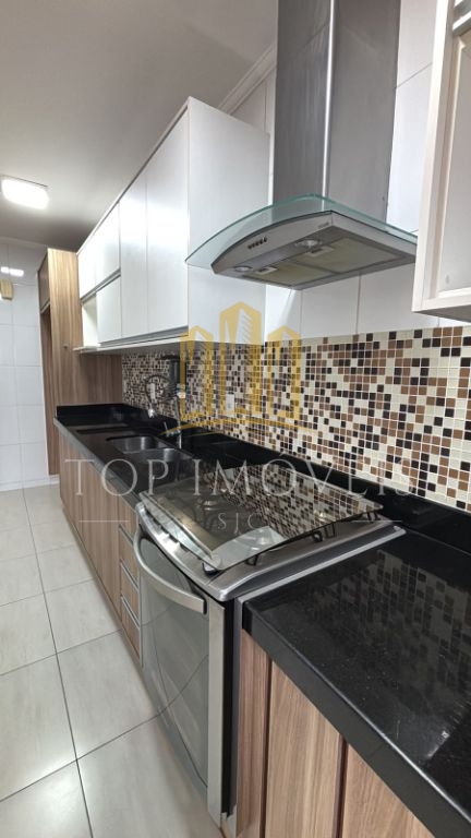Apartamento Espaçoso 3 Dormitórios com Suíte, Sacada Privativa e Varanda Gourmet com Churrasqueira a Carvão