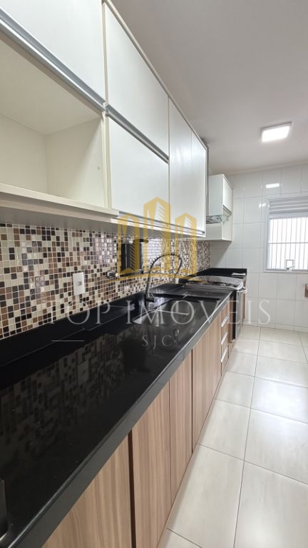 Apartamento Espaçoso 3 Dormitórios com Suíte, Sacada Privativa e Varanda Gourmet com Churrasqueira a Carvão