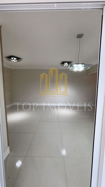 Apartamento Espaçoso 3 Dormitórios com Suíte, Sacada Privativa e Varanda Gourmet com Churrasqueira a Carvão