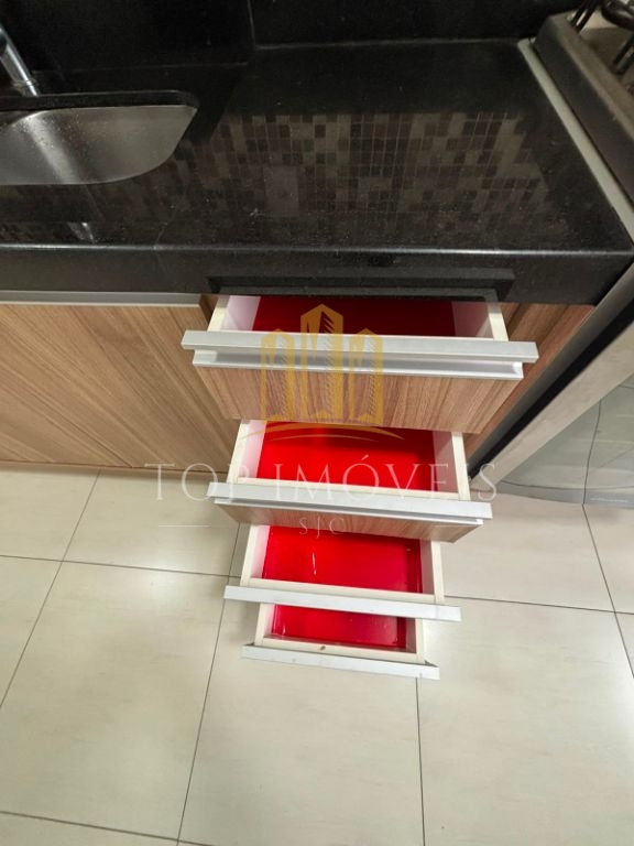 Apartamento Espaçoso 3 Dormitórios com Suíte, Sacada Privativa e Varanda Gourmet com Churrasqueira a Carvão