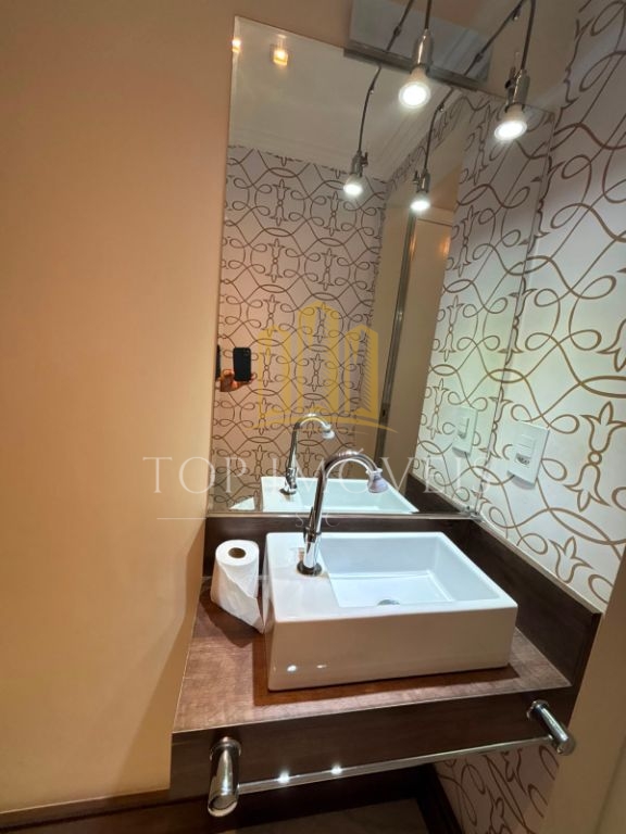 Apartamento Espaçoso 3 Dormitórios com Suíte, Sacada Privativa e Varanda Gourmet com Churrasqueira a Carvão