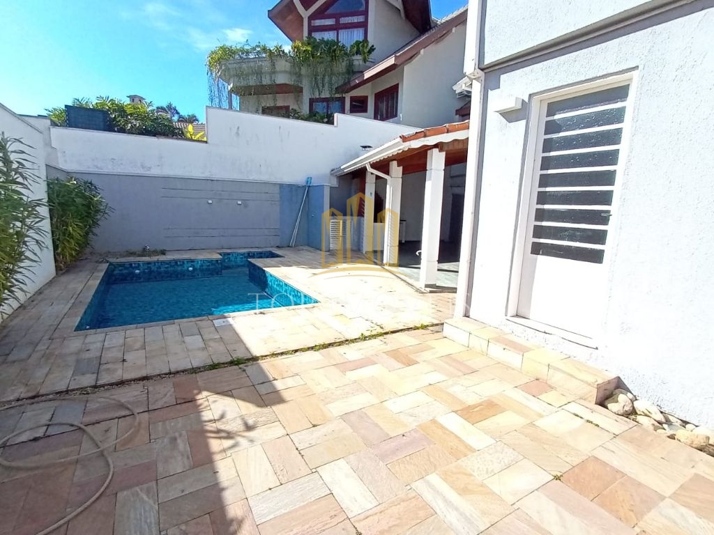 Sobrado Espetacular no Esplanada do Sol - 450m² de terreno - 4 Quartos - Piscina