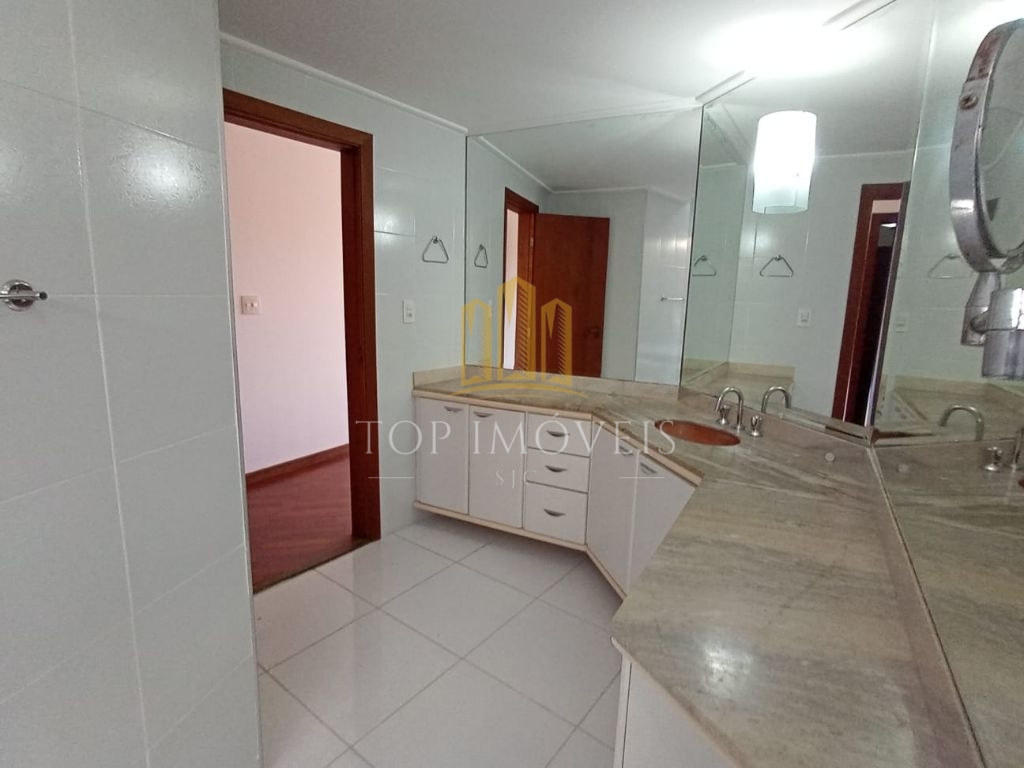 Sobrado Espetacular no Esplanada do Sol - 450m² de terreno - 4 Quartos - Piscina