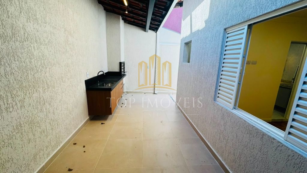 Casa térrea reformada com 3 dormitórios e área gourmet