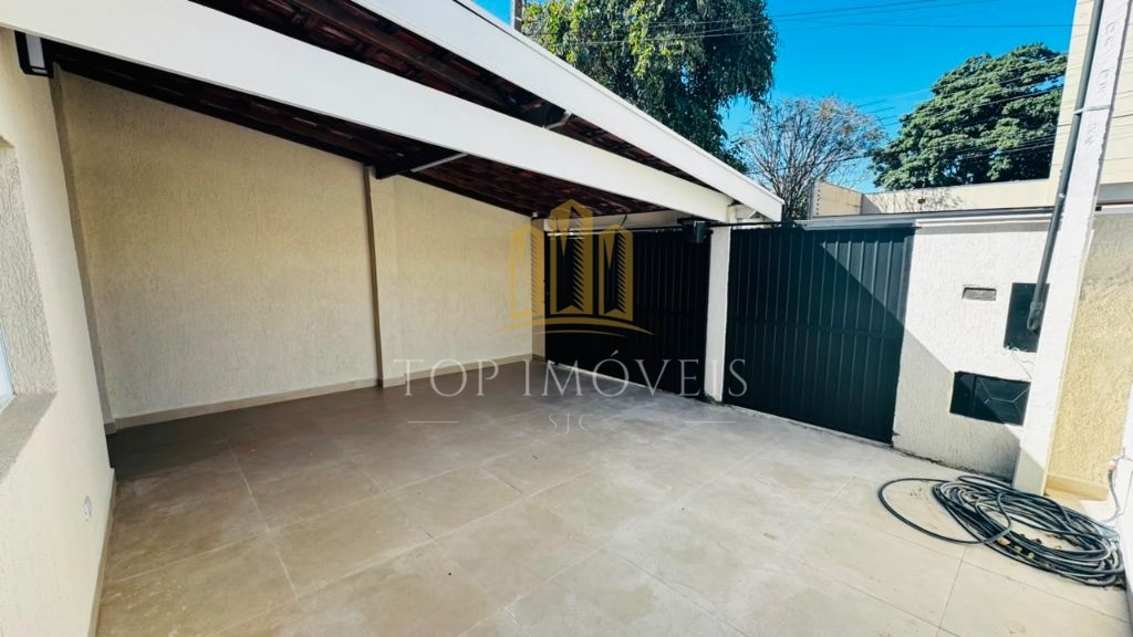 Casa térrea reformada com 3 dormitórios e área gourmet