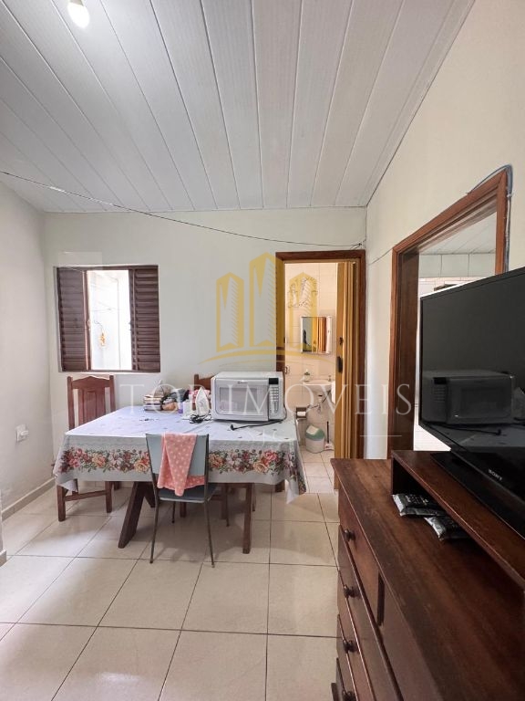 Casa térrea à venda no Centro de São José dos Campos