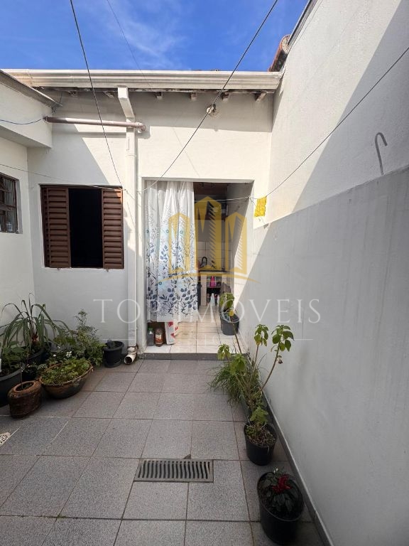 Casa térrea à venda no Centro de São José dos Campos
