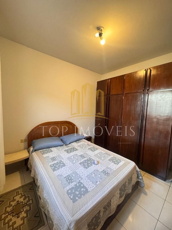 Casa térrea à venda no Centro de São José dos Campos