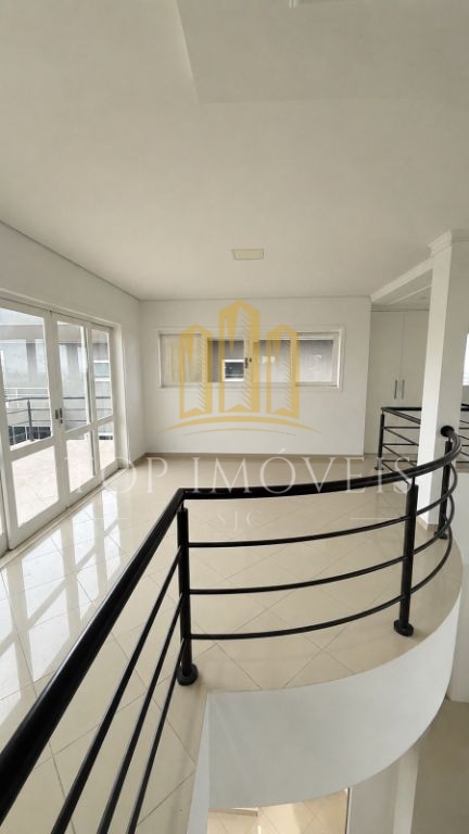Residência de alto padrão no Mirante do Vale 358 m² construídos em terreno de 1.000 m²