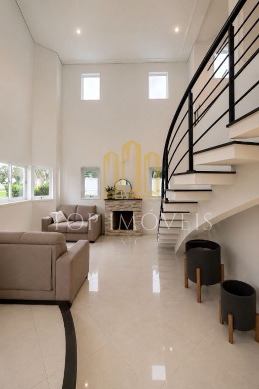 Residência de alto padrão no Mirante do Vale 358 m² construídos em terreno de 1.000 m²