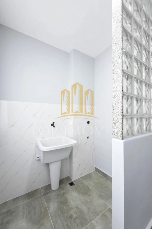 Excelente apartamento de 2 quartos e sacada - Parque Industrial