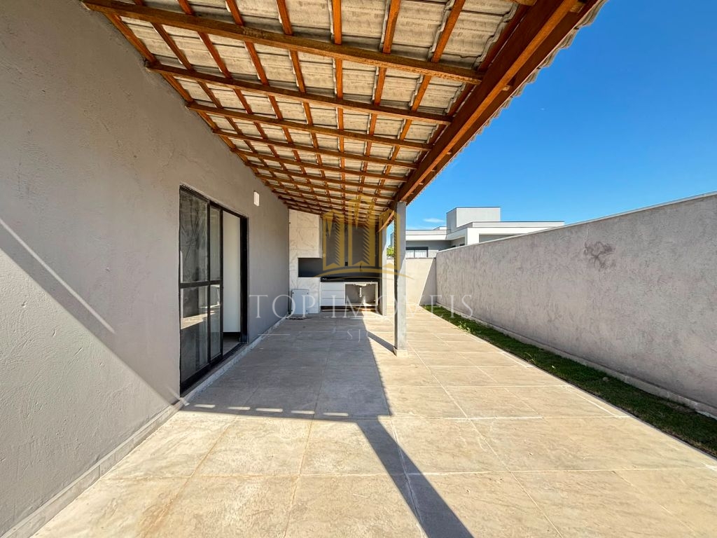 Excelente casa recém construída de 3 suítes no Condomínio Reserva Rudá - Flamboyant