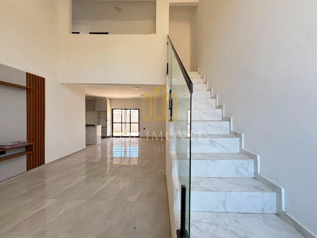 Excelente casa recém construída de 3 suítes no Condomínio Reserva Rudá - Flamboyant
