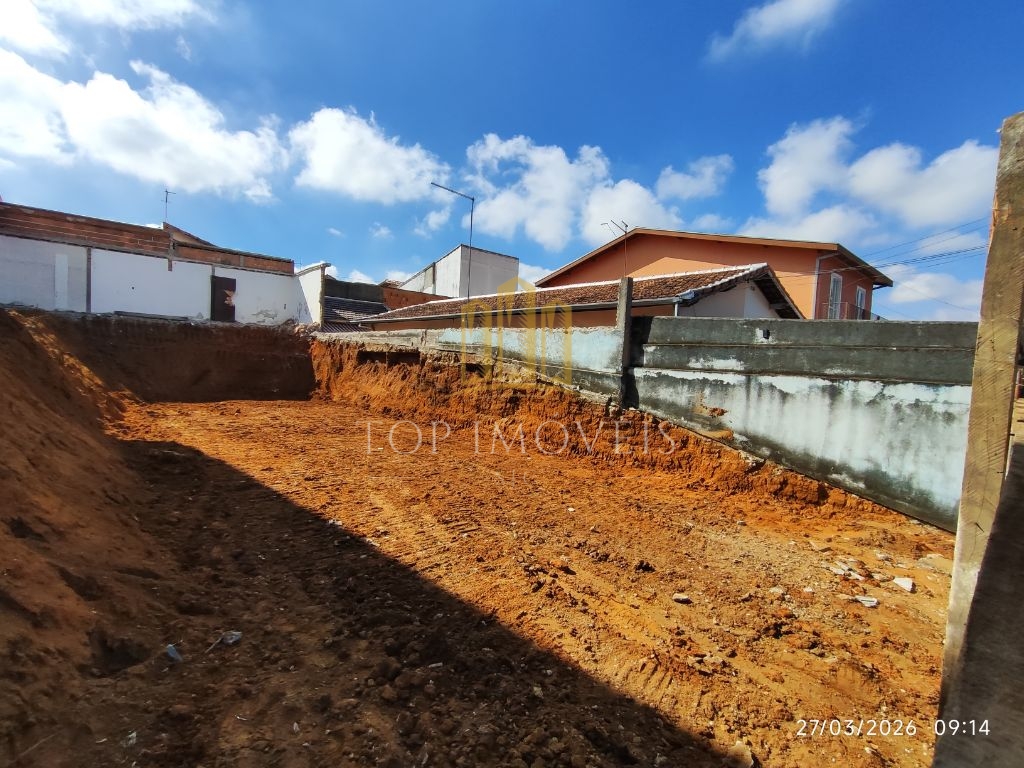 Excelente oportunidade terreno de lote inteiro na Avenida Cidade Jardim