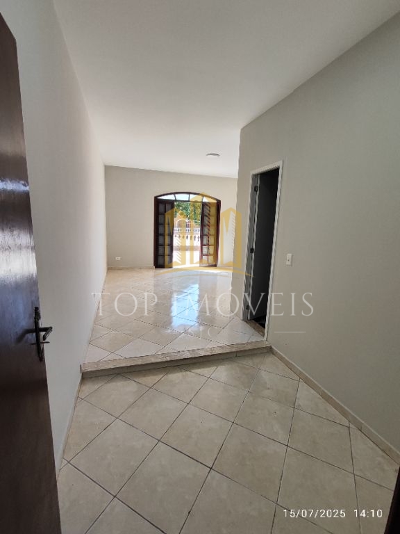 Sobrado 3 pavimentos de 260m² - Residencial União