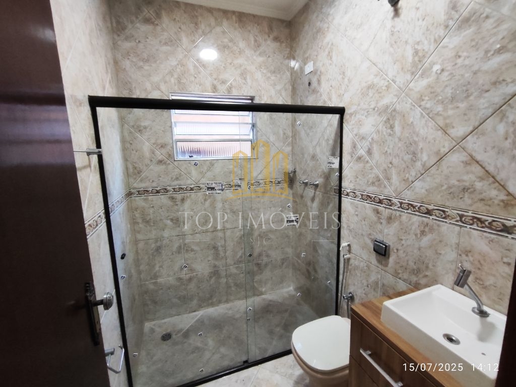Sobrado 3 pavimentos de 260m² - Residencial União