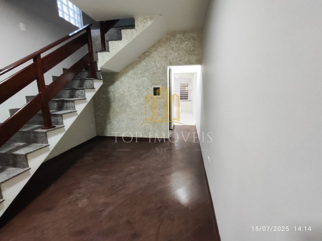 Sobrado 3 pavimentos de 260m² - Residencial União