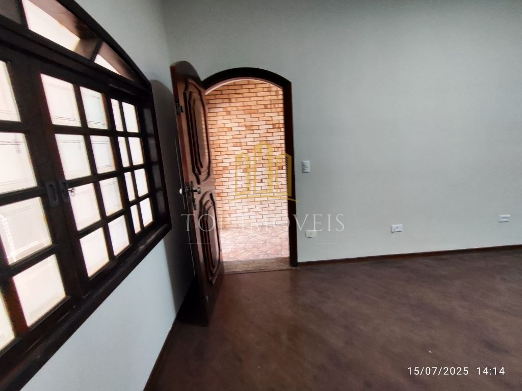 Sobrado 3 pavimentos de 260m² - Residencial União
