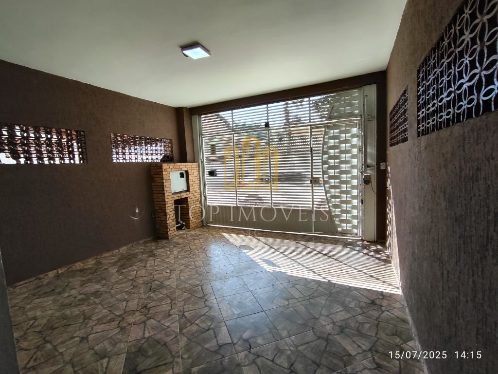 Sobrado 3 pavimentos de 260m² - Residencial União