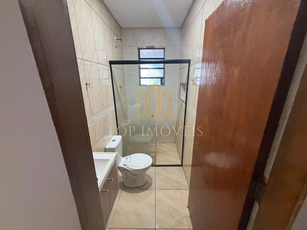 Casa Grande Com Piscina Para Locação no Santa Rosa