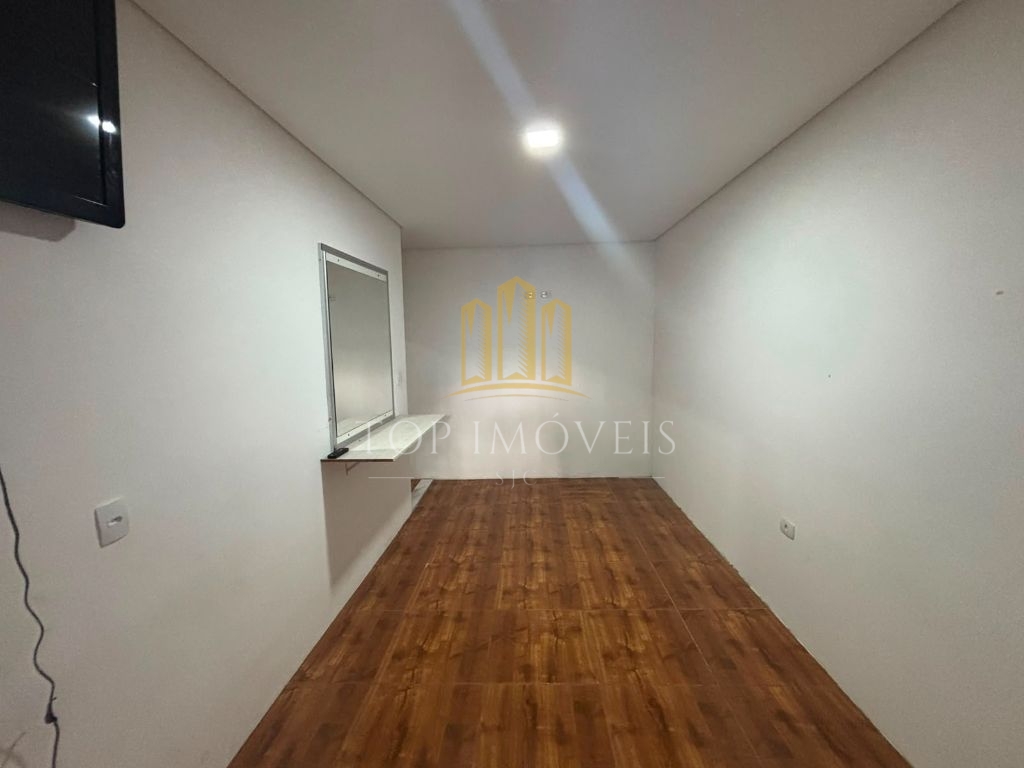 Casa Grande Com Piscina Para Locação no Santa Rosa