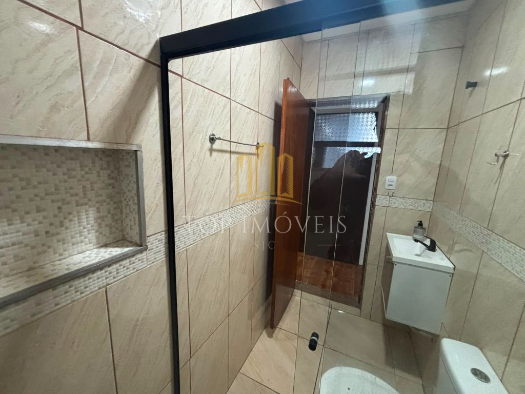 Casa Grande Com Piscina Para Locação no Santa Rosa