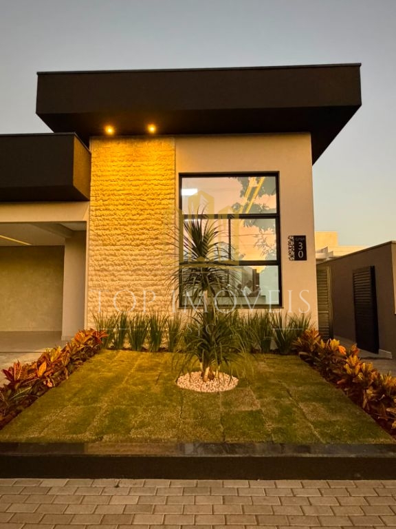 Casa de 3 quartos sendo 1 suíte com closet - Piscina - Terras do Vale