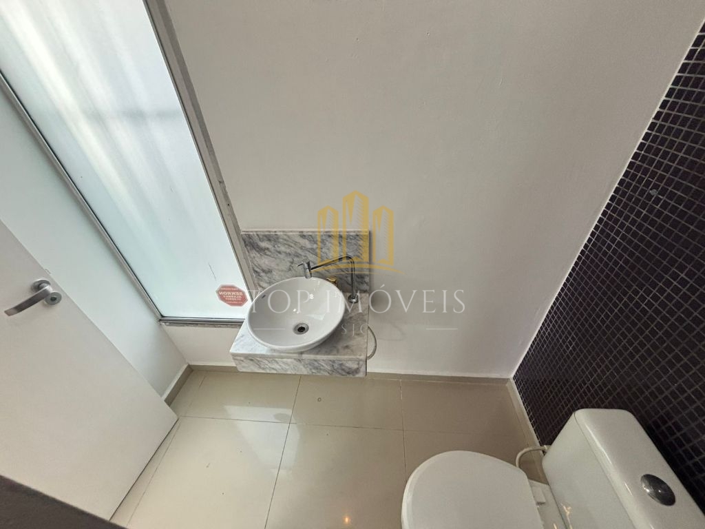Sala Comercial de 83 metros Quadrados no Vila Ema SJC