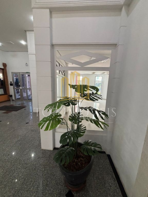 Sala Comercial de 83 metros Quadrados no Vila Ema SJC