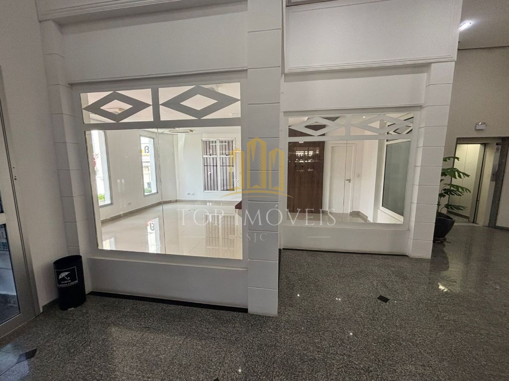 Sala Comercial de 83 metros Quadrados no Vila Ema SJC