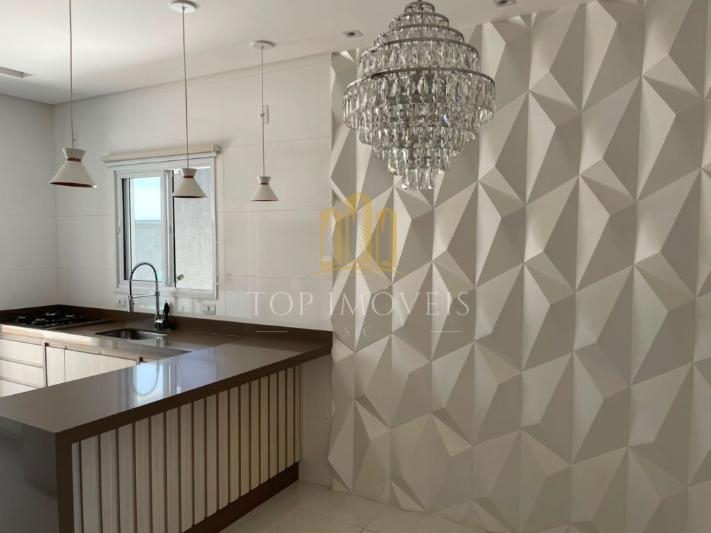 Oportunidade Mobiliada - 300m² com piscina e área gourmet - Terras do Vale - Caçapava